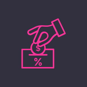 Eine Hand, die eine Münze in eine Schachtel mit einem Prozentzeichen einwirft.